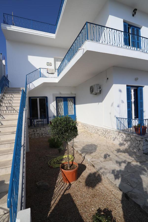 Traditional Town Garden Apartment Rhodes City Exterior foto